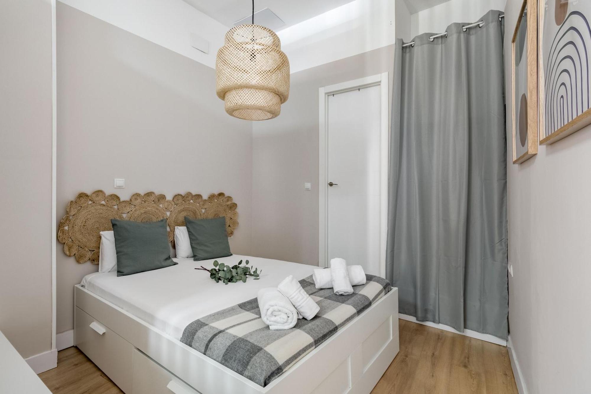 Charming Lucero Apartman Madrid Kültér fotó